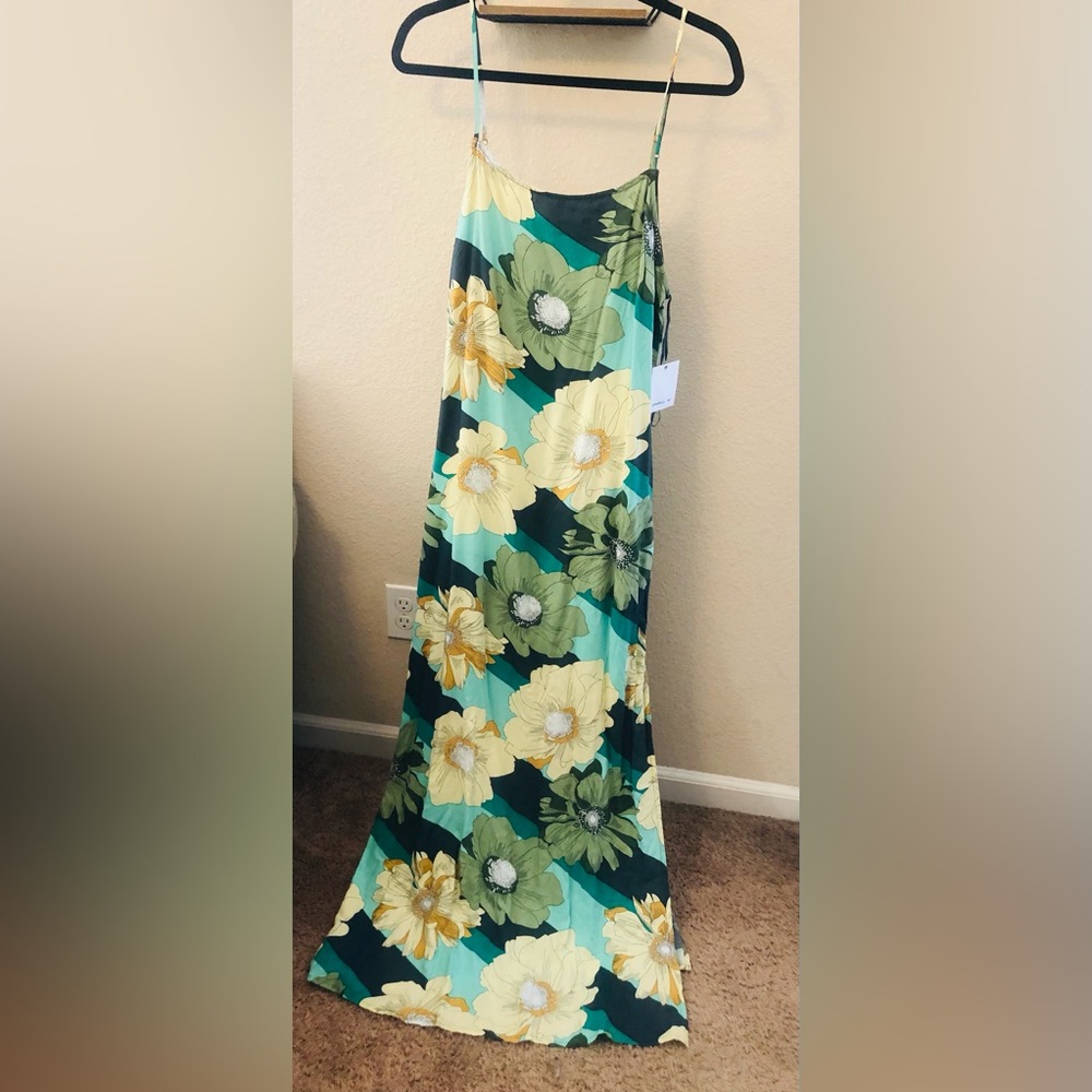 NWT O’NEILL Maxi Dress!!